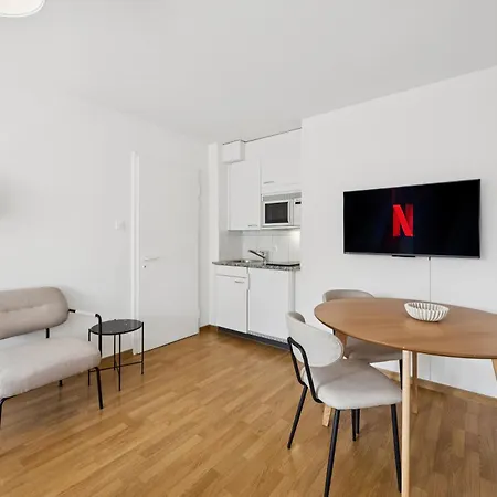 아파트 Very Centrally Located - Crown 15