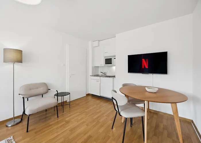 아파트 Very Centrally Located - Crown 15